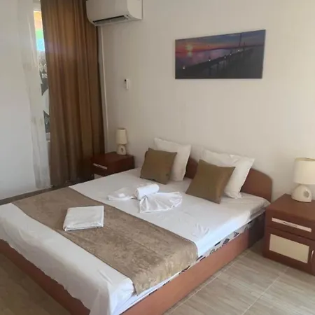 Casa de hóspedes канаванс - 2 минути до плажа, Free Parking And Wifi