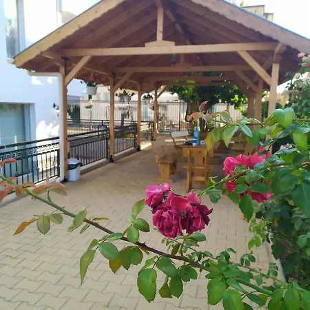 канаванс - 2 минути до плажа, Free Parking And Wifi * Ravda