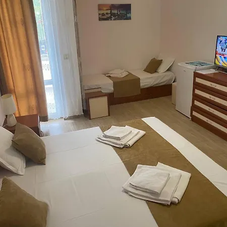 канаванс - 2 минути до плажа, Free Parking And Wifi Affittacamere