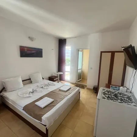 Casa de hóspedes канаванс - 2 минути до плажа, Free Parking And Wifi *
