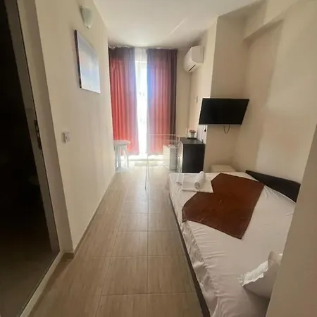 канаванс - 2 минути до плажа, Free Parking And Wifi Casa de hóspedes *