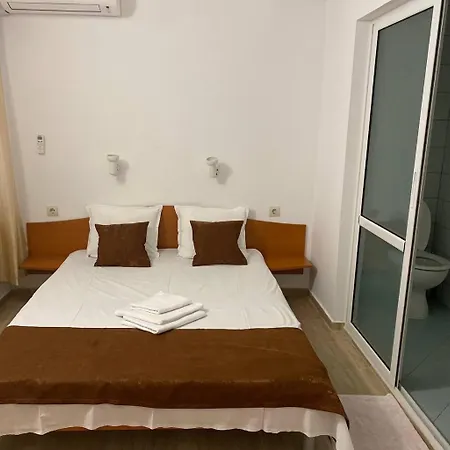 Casa de hóspedes канаванс - 2 минути до плажа, Free Parking And Wifi